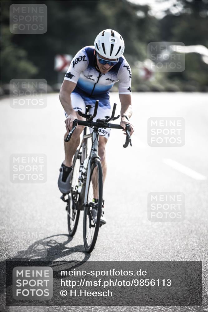 21.06.2026 - 29. Vierlanden-Triathlon H.Heesch http://msf.ph/oto/9856113 21.06.2026 08:58:25 Radfahren 25 meine-sportfotos.de