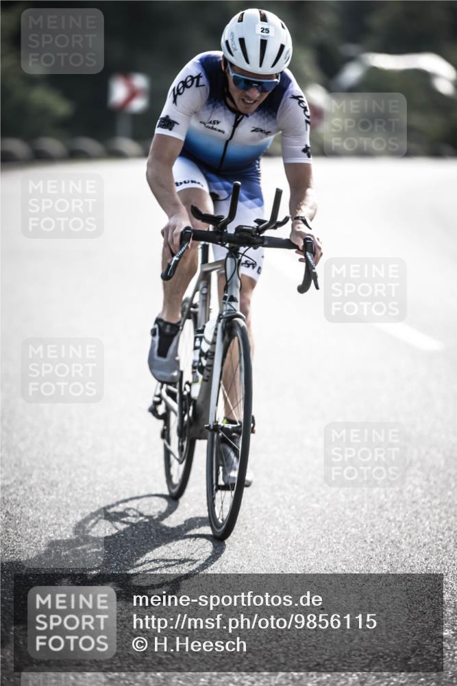 21.06.2026 - 29. Vierlanden-Triathlon H.Heesch http://msf.ph/oto/9856115 21.06.2026 08:58:25 Radfahren 25 meine-sportfotos.de