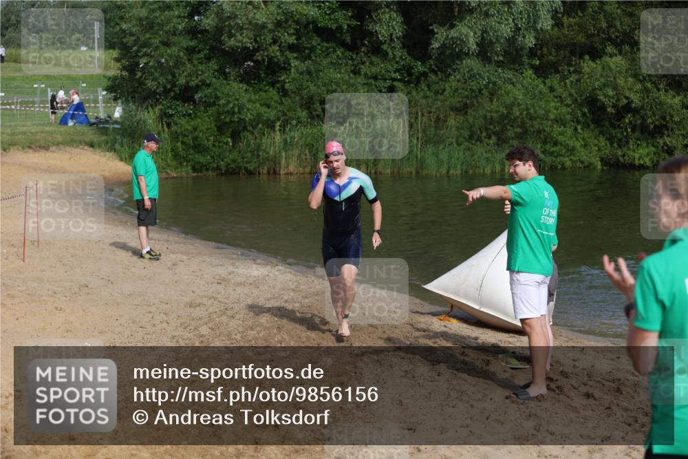 21.06.2026 - 29. Vierlanden-Triathlon Andreas Tolksdorf http://msf.ph/oto/9856156 21.06.2026 08:55:47 Schwimmen 87, 94 meine-sportfotos.de