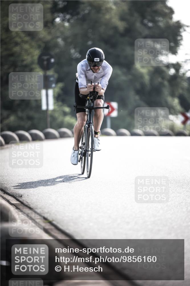 21.06.2026 - 29. Vierlanden-Triathlon H.Heesch http://msf.ph/oto/9856160 21.06.2026 08:58:53 Radfahren 153, 160, 187 meine-sportfotos.de