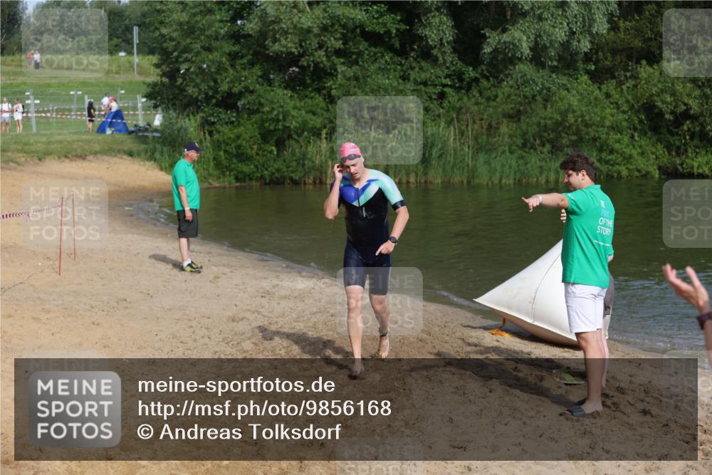21.06.2026 - 29. Vierlanden-Triathlon Andreas Tolksdorf http://msf.ph/oto/9856168 21.06.2026 08:55:47 Schwimmen 87, 94 meine-sportfotos.de