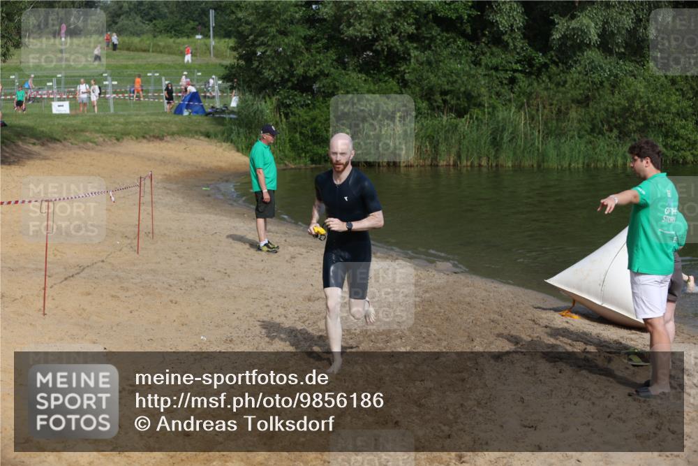 21.06.2026 - 29. Vierlanden-Triathlon Andreas Tolksdorf http://msf.ph/oto/9856186 21.06.2026 08:55:56 Schwimmen 87, 138 meine-sportfotos.de