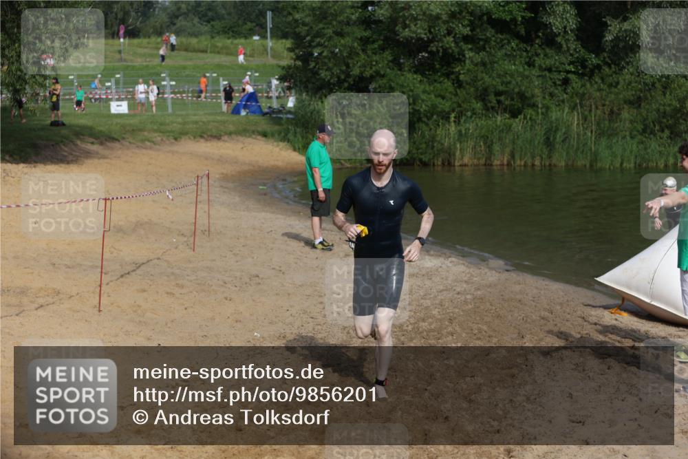 21.06.2026 - 29. Vierlanden-Triathlon Andreas Tolksdorf http://msf.ph/oto/9856201 21.06.2026 08:55:56 Schwimmen 87, 138 meine-sportfotos.de