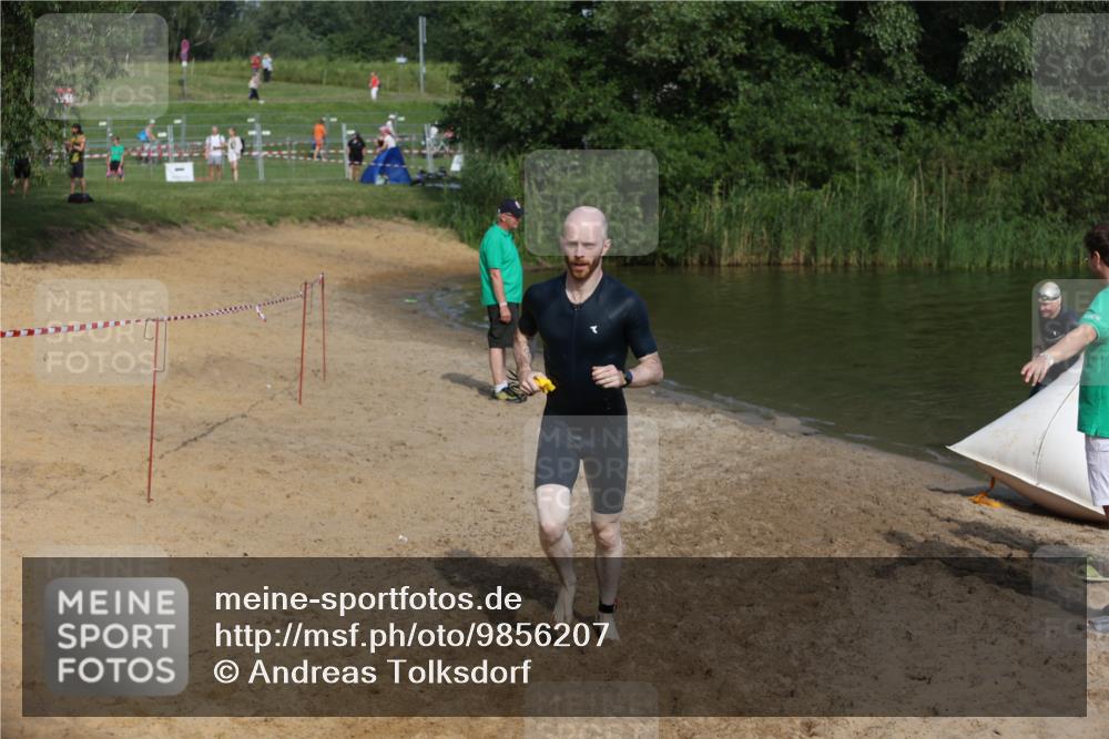 21.06.2026 - 29. Vierlanden-Triathlon Andreas Tolksdorf http://msf.ph/oto/9856207 21.06.2026 08:55:56 Schwimmen 87, 138 meine-sportfotos.de