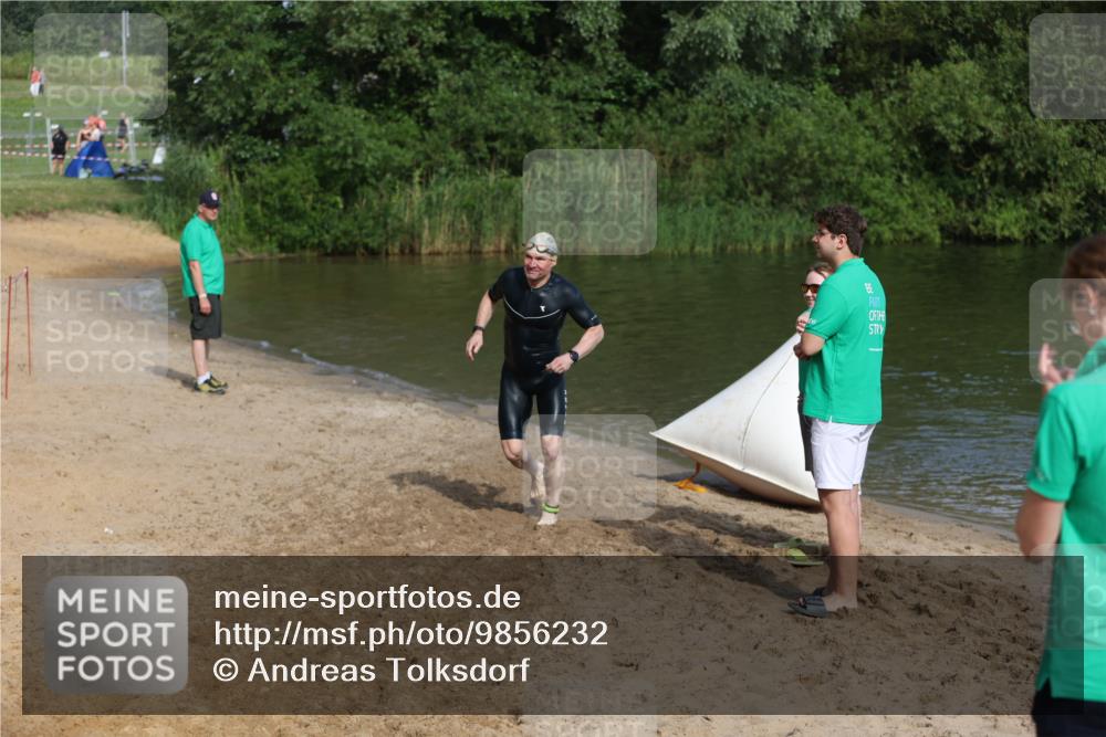 21.06.2026 - 29. Vierlanden-Triathlon Andreas Tolksdorf http://msf.ph/oto/9856232 21.06.2026 08:55:59 Schwimmen 87, 138 meine-sportfotos.de