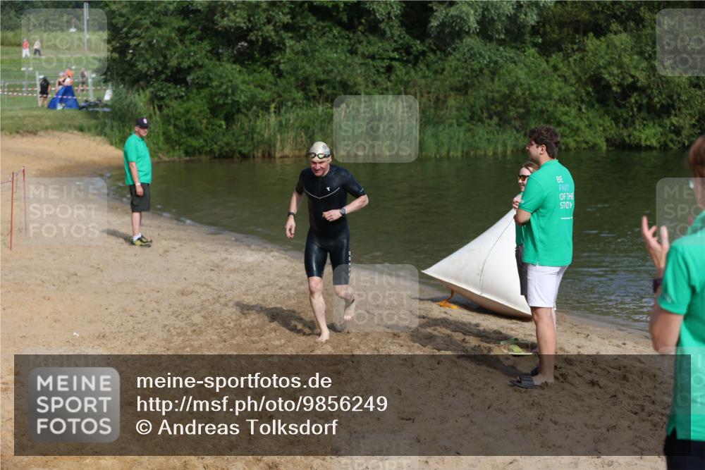 21.06.2026 - 29. Vierlanden-Triathlon Andreas Tolksdorf http://msf.ph/oto/9856249 21.06.2026 08:56:00 Schwimmen 138 meine-sportfotos.de
