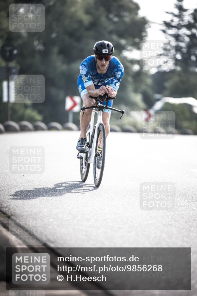 21.06.2026 - 29. Vierlanden-Triathlon H.Heesch http://msf.ph/oto/9856268 21.06.2026 08:59:29 Radfahren 139 meine-sportfotos.de