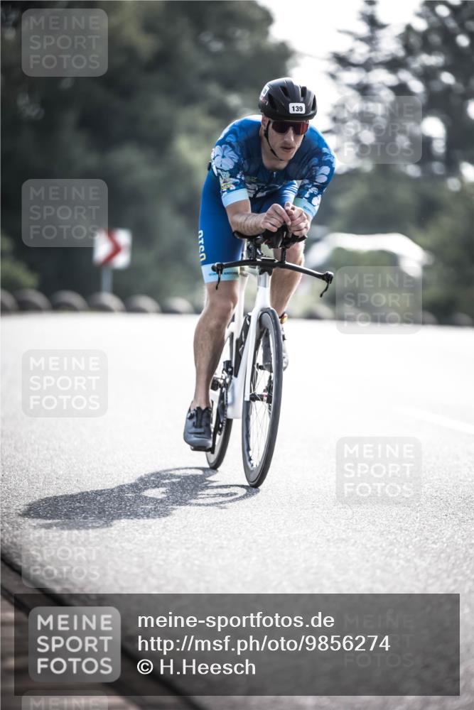 21.06.2026 - 29. Vierlanden-Triathlon H.Heesch http://msf.ph/oto/9856274 21.06.2026 08:59:29 Radfahren 139 meine-sportfotos.de