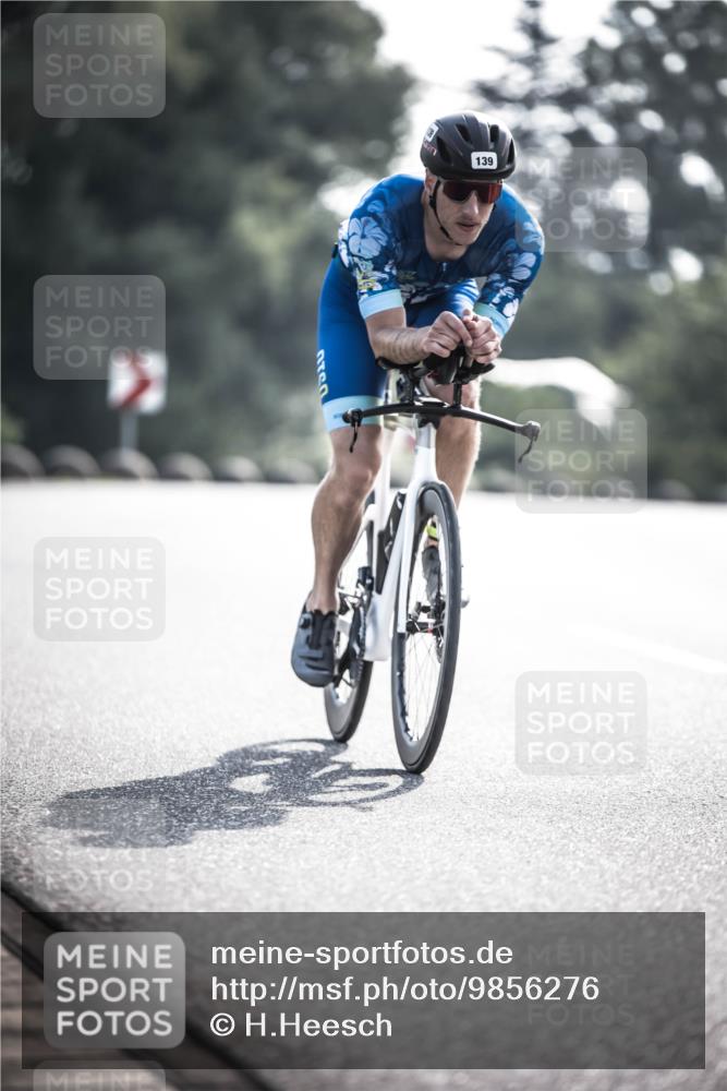 21.06.2026 - 29. Vierlanden-Triathlon H.Heesch http://msf.ph/oto/9856276 21.06.2026 08:59:29 Radfahren 139 meine-sportfotos.de