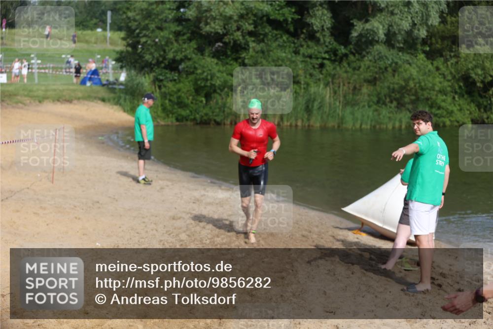 21.06.2026 - 29. Vierlanden-Triathlon Andreas Tolksdorf http://msf.ph/oto/9856282 21.06.2026 08:56:17 Schwimmen 121 meine-sportfotos.de