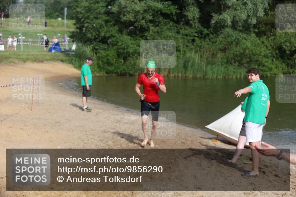 21.06.2026 - 29. Vierlanden-Triathlon Andreas Tolksdorf http://msf.ph/oto/9856290 21.06.2026 08:56:17 Schwimmen 121 meine-sportfotos.de