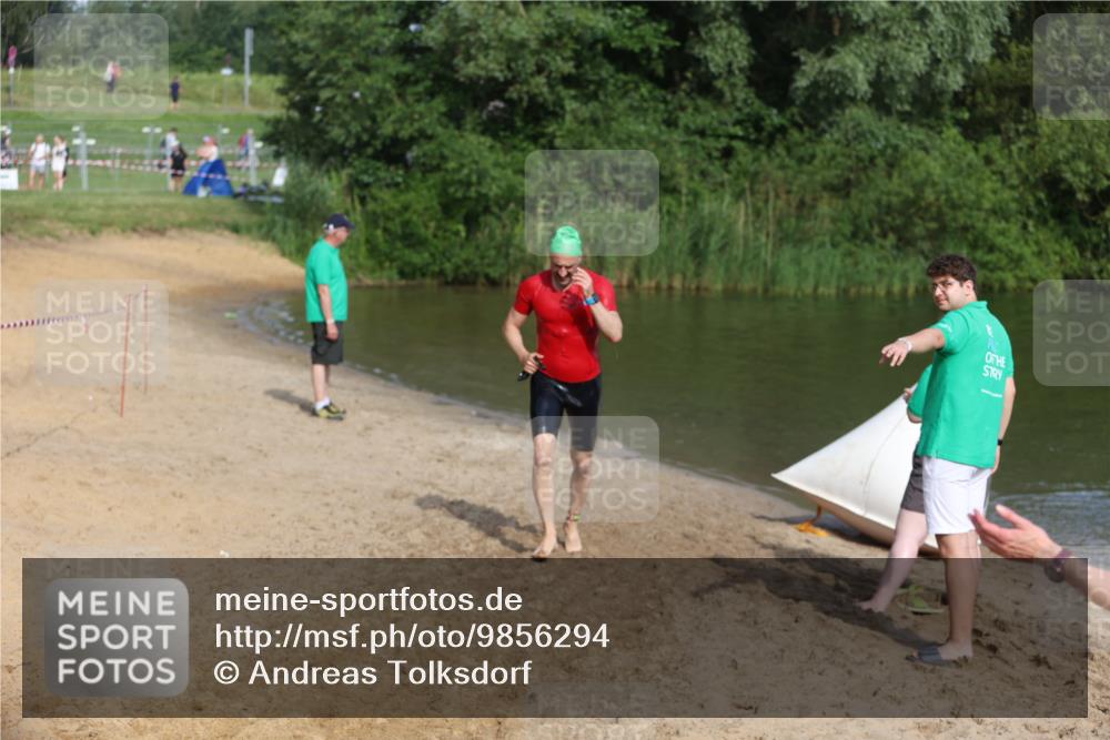 21.06.2026 - 29. Vierlanden-Triathlon Andreas Tolksdorf http://msf.ph/oto/9856294 21.06.2026 08:56:17 Schwimmen 121 meine-sportfotos.de