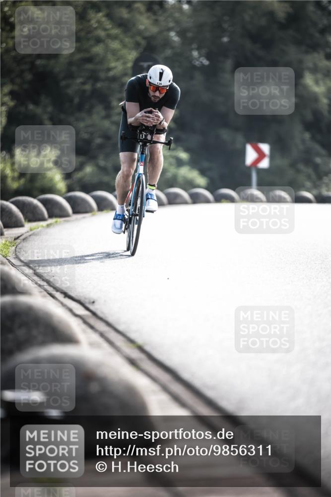 21.06.2026 - 29. Vierlanden-Triathlon H.Heesch http://msf.ph/oto/9856311 21.06.2026 08:59:47 Radfahren 135 meine-sportfotos.de