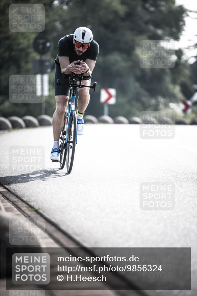 21.06.2026 - 29. Vierlanden-Triathlon H.Heesch http://msf.ph/oto/9856324 21.06.2026 08:59:48 Radfahren 135 meine-sportfotos.de