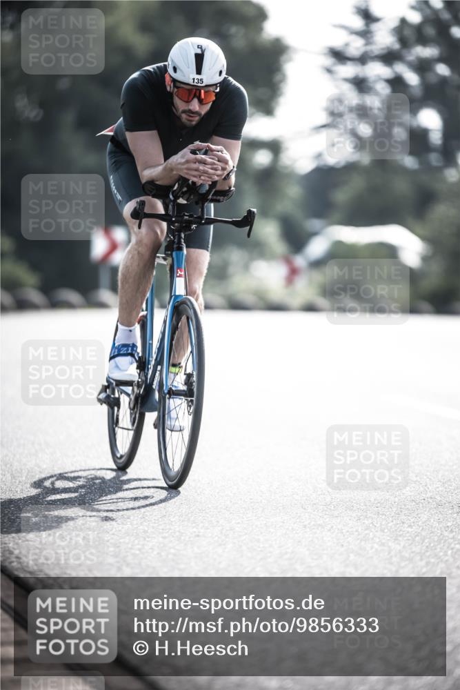 21.06.2026 - 29. Vierlanden-Triathlon H.Heesch http://msf.ph/oto/9856333 21.06.2026 08:59:49 Radfahren 135 meine-sportfotos.de