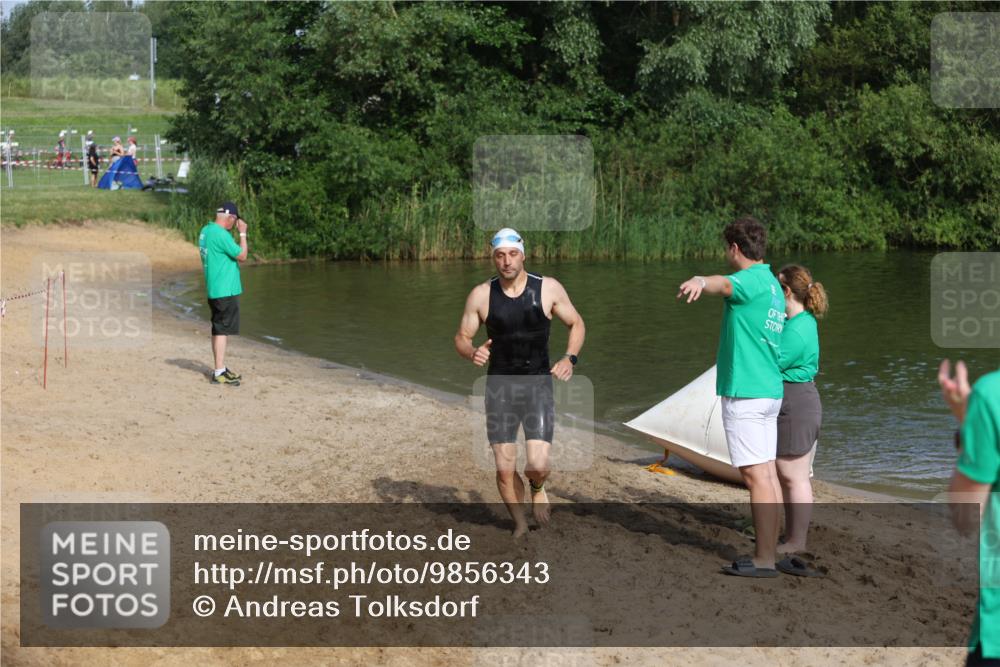 21.06.2026 - 29. Vierlanden-Triathlon Andreas Tolksdorf http://msf.ph/oto/9856343 21.06.2026 08:56:36 Schwimmen 123 meine-sportfotos.de