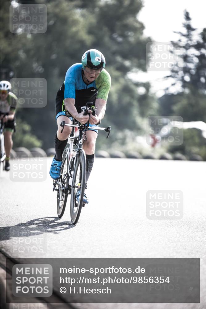21.06.2026 - 29. Vierlanden-Triathlon H.Heesch http://msf.ph/oto/9856354 21.06.2026 09:00:18 Radfahren 163, 179, 180 meine-sportfotos.de
