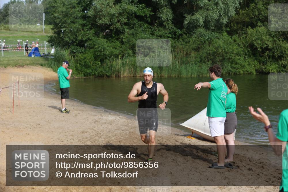 21.06.2026 - 29. Vierlanden-Triathlon Andreas Tolksdorf http://msf.ph/oto/9856356 21.06.2026 08:56:36 Schwimmen 123 meine-sportfotos.de