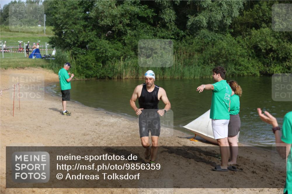 21.06.2026 - 29. Vierlanden-Triathlon Andreas Tolksdorf http://msf.ph/oto/9856359 21.06.2026 08:56:36 Schwimmen 123 meine-sportfotos.de