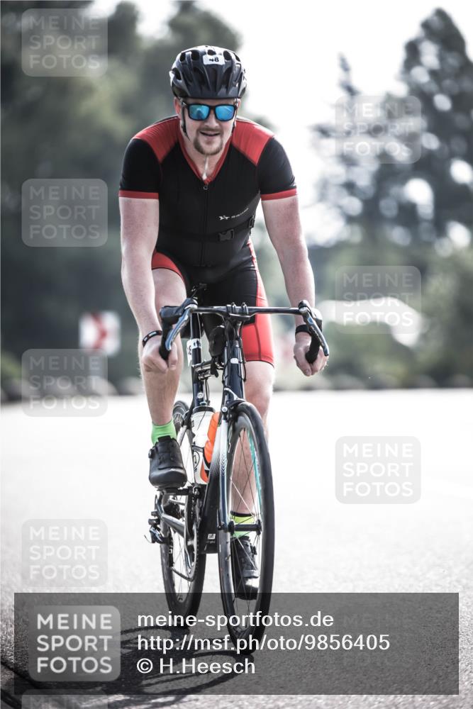 21.06.2026 - 29. Vierlanden-Triathlon H.Heesch http://msf.ph/oto/9856405 21.06.2026 09:00:38 Radfahren 48, 156 meine-sportfotos.de