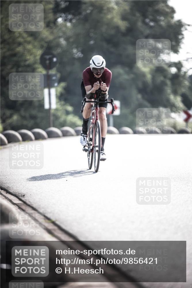 21.06.2026 - 29. Vierlanden-Triathlon H.Heesch http://msf.ph/oto/9856421 21.06.2026 09:00:48 Radfahren 157 meine-sportfotos.de