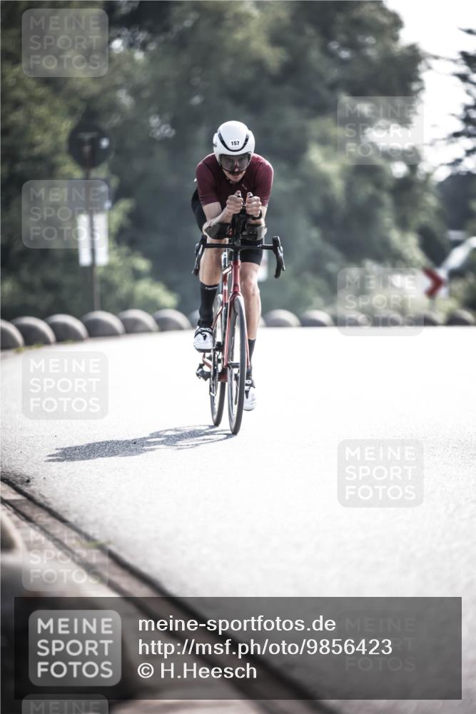 21.06.2026 - 29. Vierlanden-Triathlon H.Heesch http://msf.ph/oto/9856423 21.06.2026 09:00:48 Radfahren 157 meine-sportfotos.de
