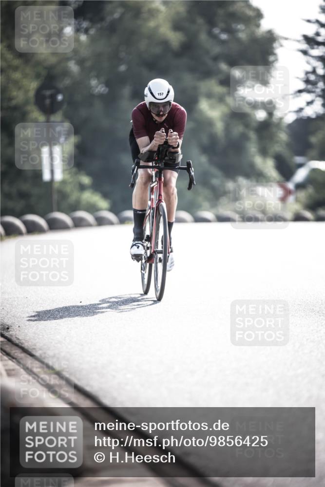 21.06.2026 - 29. Vierlanden-Triathlon H.Heesch http://msf.ph/oto/9856425 21.06.2026 09:00:48 Radfahren 157 meine-sportfotos.de