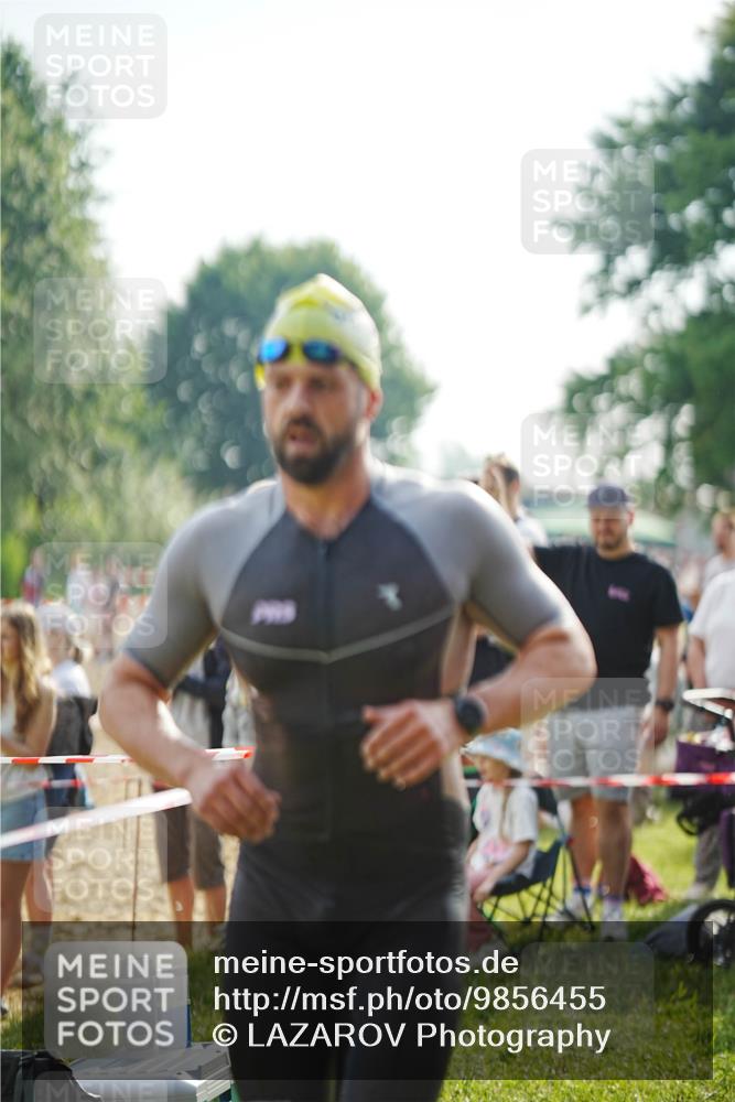 21.06.2026 - 29. Vierlanden-Triathlon LAZAROV Photography http://msf.ph/oto/9856455 21.06.2026 08:33:38 Schwimmen 9 meine-sportfotos.de