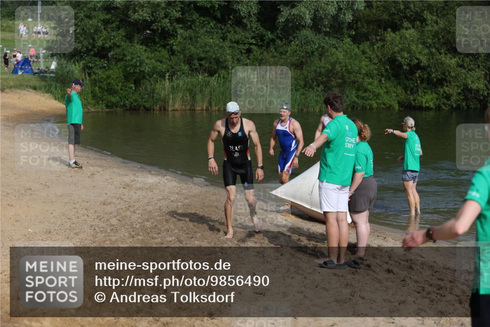 21.06.2026 - 29. Vierlanden-Triathlon Andreas Tolksdorf http://msf.ph/oto/9856490 21.06.2026 08:58:13 Schwimmen 8, 158 meine-sportfotos.de