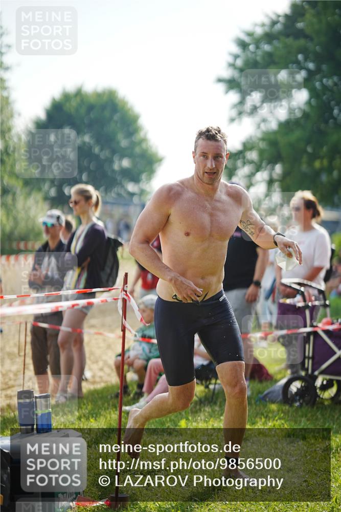 21.06.2026 - 29. Vierlanden-Triathlon LAZAROV Photography http://msf.ph/oto/9856500 21.06.2026 08:36:47 Schwimmen 207, 211 meine-sportfotos.de