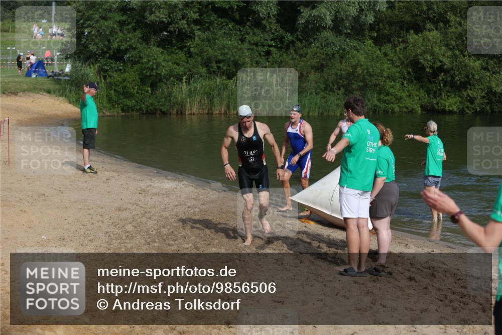 21.06.2026 - 29. Vierlanden-Triathlon Andreas Tolksdorf http://msf.ph/oto/9856506 21.06.2026 08:58:13 Schwimmen 8, 158 meine-sportfotos.de