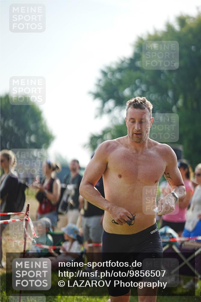 21.06.2026 - 29. Vierlanden-Triathlon LAZAROV Photography http://msf.ph/oto/9856507 21.06.2026 08:36:48 Schwimmen 207, 211 meine-sportfotos.de