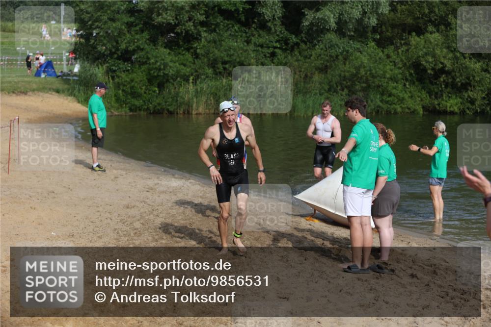 21.06.2026 - 29. Vierlanden-Triathlon Andreas Tolksdorf http://msf.ph/oto/9856531 21.06.2026 08:58:14 Schwimmen 8, 158 meine-sportfotos.de
