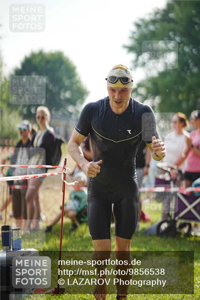 21.06.2026 - 29. Vierlanden-Triathlon LAZAROV Photography http://msf.ph/oto/9856538 21.06.2026 08:37:27 Schwimmen 46, 107 meine-sportfotos.de