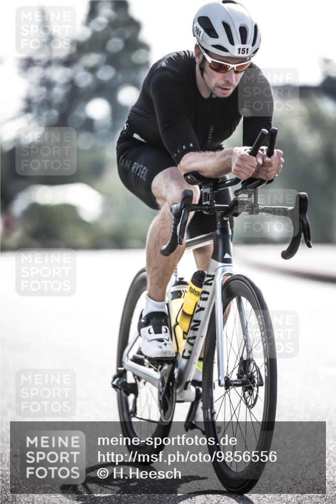 21.06.2026 - 29. Vierlanden-Triathlon H.Heesch http://msf.ph/oto/9856556 21.06.2026 09:01:26 Radfahren 80, 101, 151 meine-sportfotos.de