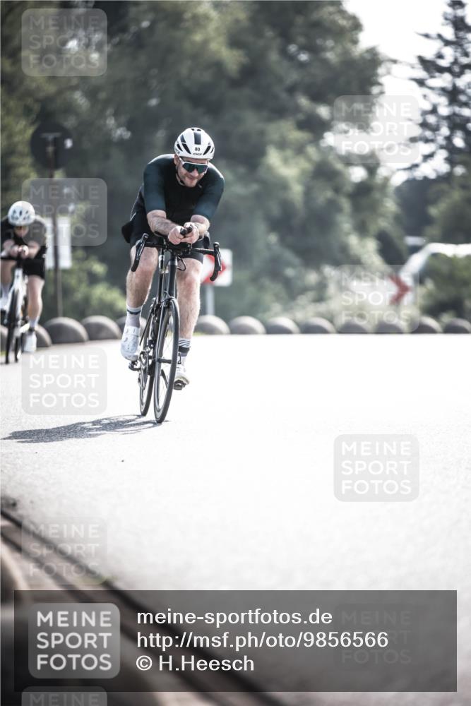 21.06.2026 - 29. Vierlanden-Triathlon H.Heesch http://msf.ph/oto/9856566 21.06.2026 09:01:28 Radfahren 80, 101, 151 meine-sportfotos.de