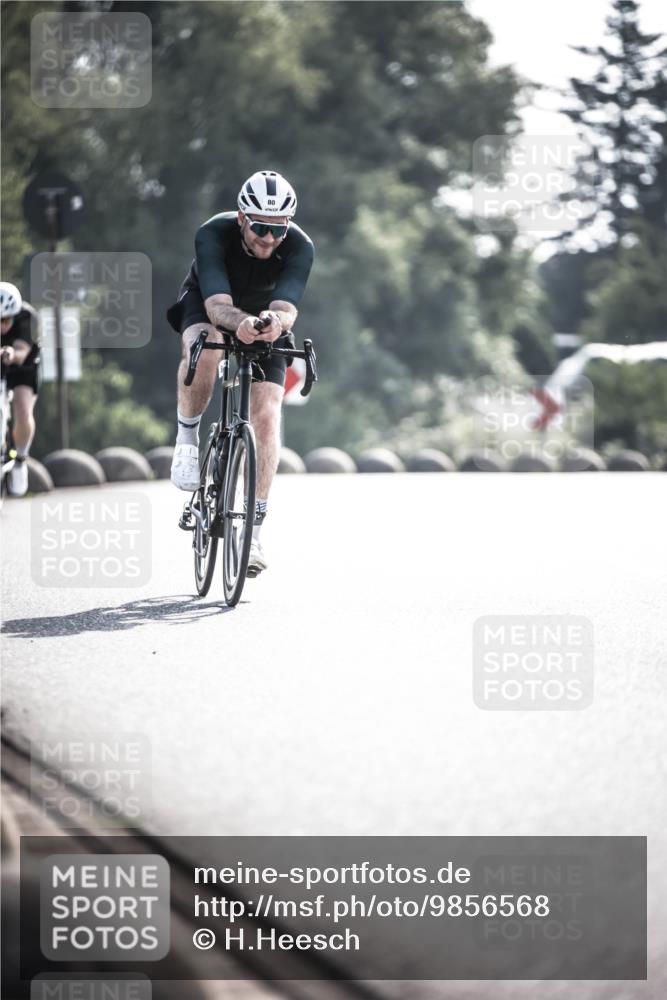 21.06.2026 - 29. Vierlanden-Triathlon H.Heesch http://msf.ph/oto/9856568 21.06.2026 09:01:28 Radfahren 80, 101, 151 meine-sportfotos.de