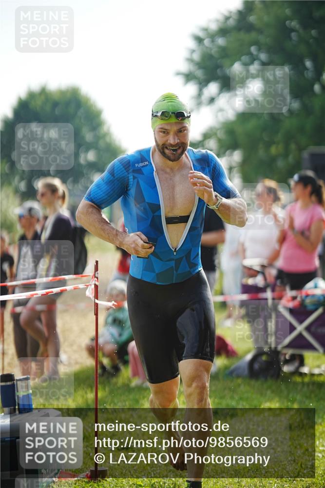 21.06.2026 - 29. Vierlanden-Triathlon LAZAROV Photography http://msf.ph/oto/9856569 21.06.2026 08:37:45 Schwimmen 36 meine-sportfotos.de