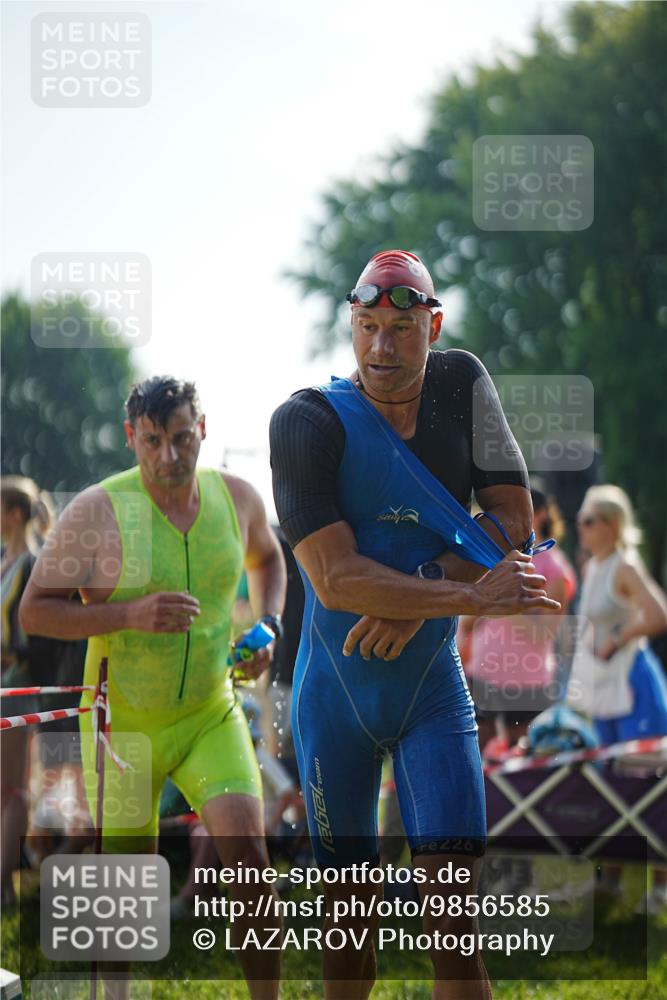 21.06.2026 - 29. Vierlanden-Triathlon LAZAROV Photography http://msf.ph/oto/9856585 21.06.2026 08:39:25 Schwimmen 32, 166, 212 meine-sportfotos.de
