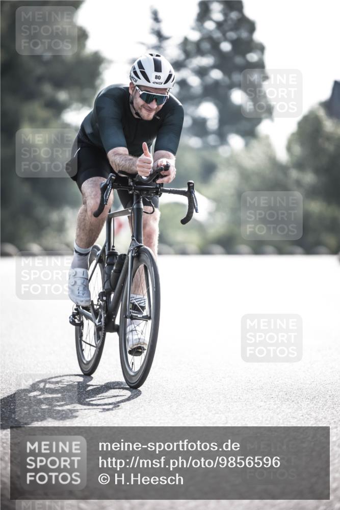 21.06.2026 - 29. Vierlanden-Triathlon H.Heesch http://msf.ph/oto/9856596 21.06.2026 09:01:29 Radfahren 80, 101 meine-sportfotos.de