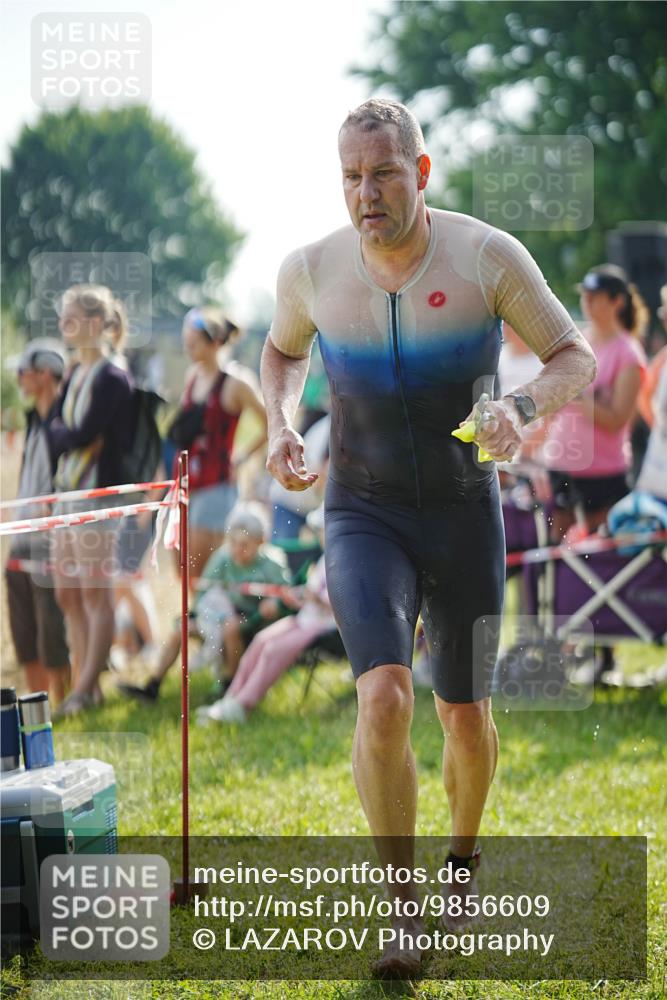 21.06.2026 - 29. Vierlanden-Triathlon LAZAROV Photography http://msf.ph/oto/9856609 21.06.2026 08:39:36 Schwimmen 3, 32, 155 meine-sportfotos.de