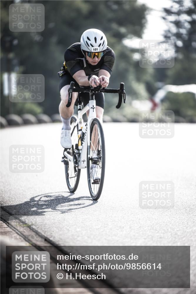21.06.2026 - 29. Vierlanden-Triathlon H.Heesch http://msf.ph/oto/9856614 21.06.2026 09:01:31 Radfahren 80, 101, 161 meine-sportfotos.de