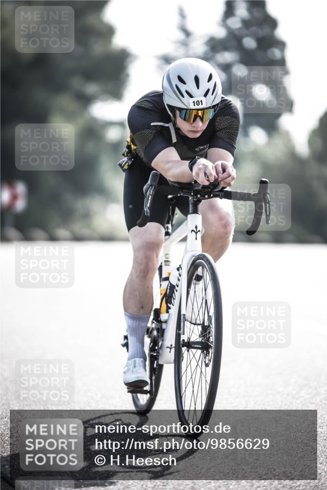21.06.2026 - 29. Vierlanden-Triathlon H.Heesch http://msf.ph/oto/9856629 21.06.2026 09:01:31 Radfahren 80, 101, 161 meine-sportfotos.de