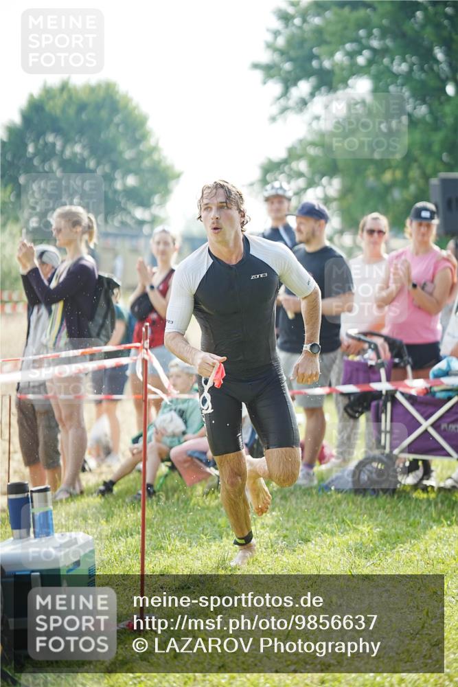 21.06.2026 - 29. Vierlanden-Triathlon LAZAROV Photography http://msf.ph/oto/9856637 21.06.2026 08:39:55 Schwimmen 72, 103 meine-sportfotos.de