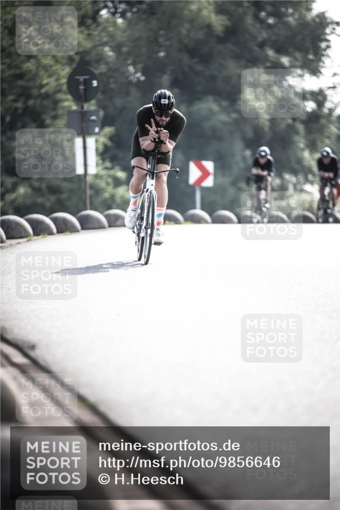 21.06.2026 - 29. Vierlanden-Triathlon H.Heesch http://msf.ph/oto/9856646 21.06.2026 09:01:38 Radfahren 5, 100, 161 meine-sportfotos.de