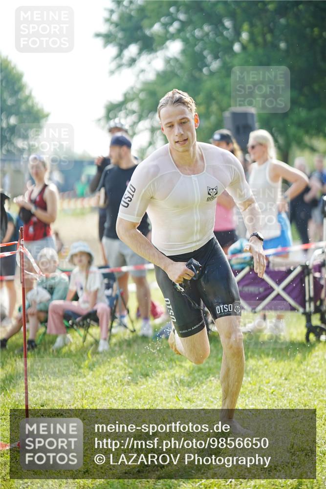 21.06.2026 - 29. Vierlanden-Triathlon LAZAROV Photography http://msf.ph/oto/9856650 21.06.2026 08:40:04 Schwimmen 7, 103 meine-sportfotos.de