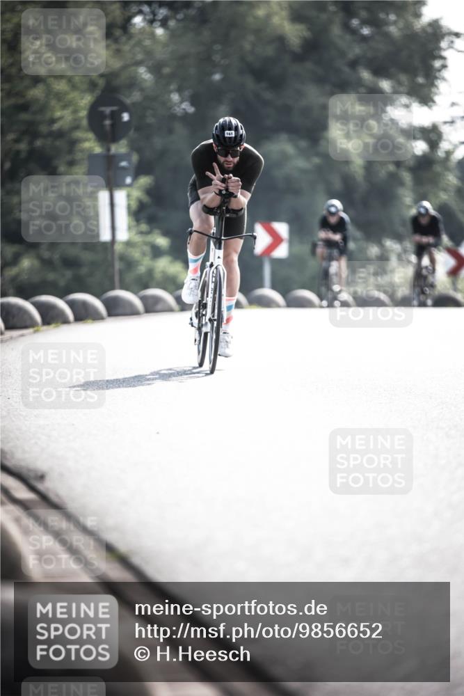 21.06.2026 - 29. Vierlanden-Triathlon H.Heesch http://msf.ph/oto/9856652 21.06.2026 09:01:38 Radfahren 5, 100, 161 meine-sportfotos.de