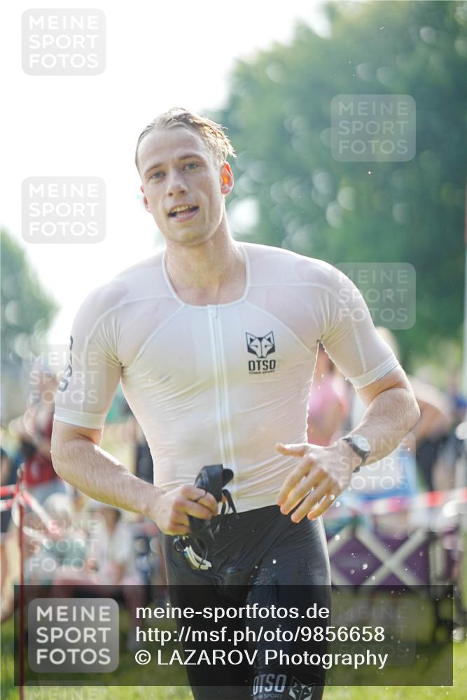 21.06.2026 - 29. Vierlanden-Triathlon LAZAROV Photography http://msf.ph/oto/9856658 21.06.2026 08:40:05 Schwimmen 7, 103 meine-sportfotos.de