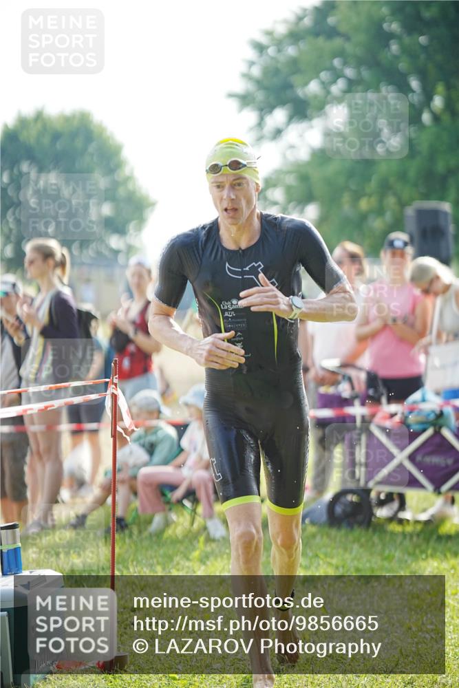 21.06.2026 - 29. Vierlanden-Triathlon LAZAROV Photography http://msf.ph/oto/9856665 21.06.2026 08:40:09 Schwimmen 7, 21 meine-sportfotos.de