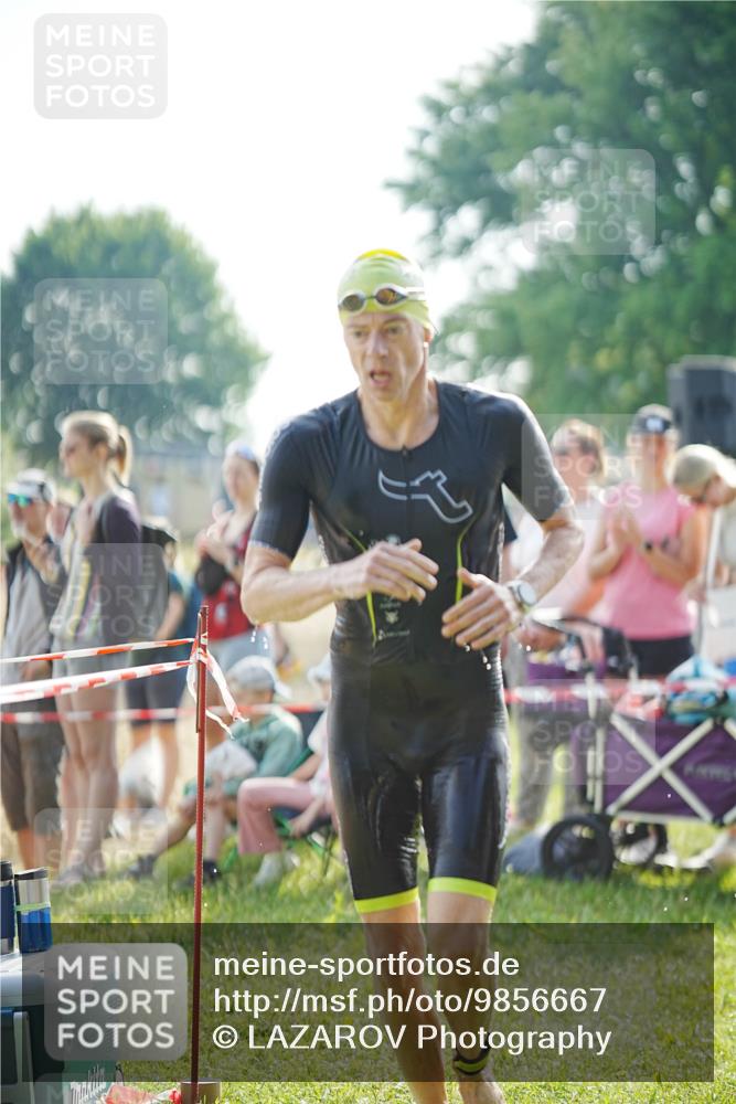 21.06.2026 - 29. Vierlanden-Triathlon LAZAROV Photography http://msf.ph/oto/9856667 21.06.2026 08:40:09 Schwimmen 7, 21 meine-sportfotos.de